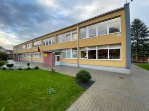 Rutele, Kindergarten – Elementary School